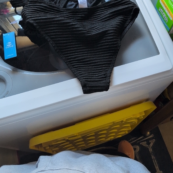 Black Ribbed Bikini Set - Picture 5 of 6